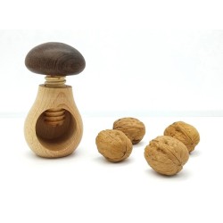 CASCANUECES  DE  MADERA