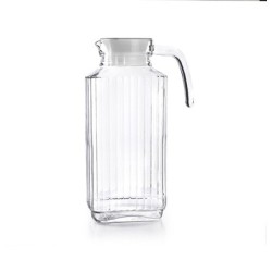 jarra  de  agua  cristal