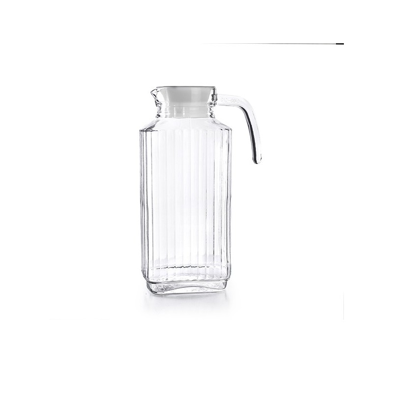 jarra  de  agua  cristal
