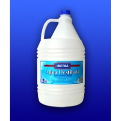 AGUA  DESTILADA