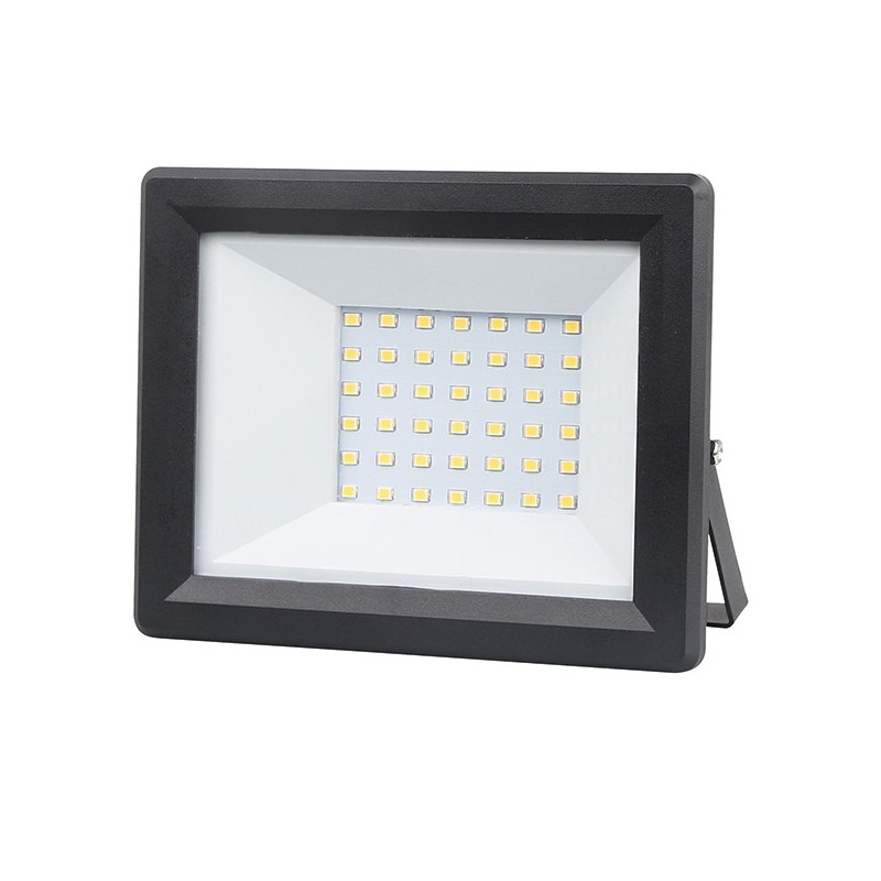 FOCO  LED  NEGRO  IP65